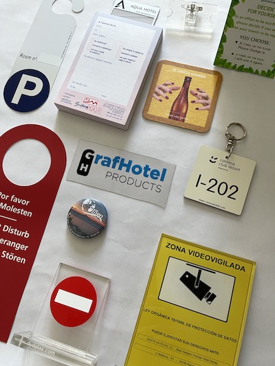 Imagem de elementos gráficos para hotel.